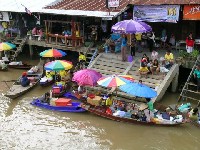 ตลาดน้ำอัมพวา