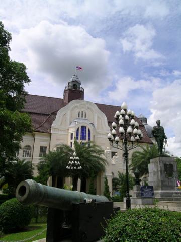 พระราชวังบ้านปืน