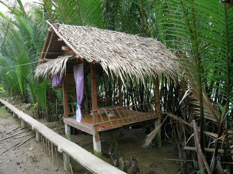 ศาลาริมคลอง บ้านริมคลอง